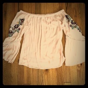 Off the shoulder bohemian bell sleeve top